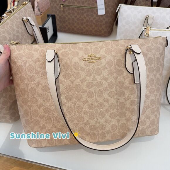 NWT COACH Bag Tote Bag CW381 Sand /Chalk Gallery Signature - Picture 1 of 6